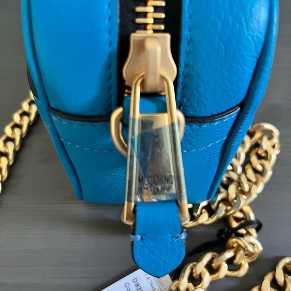 MOSCHINO COUTURE Lambskin Blue Leather Gold Chain Crossbody/Clutch - Picture 7 of 16
